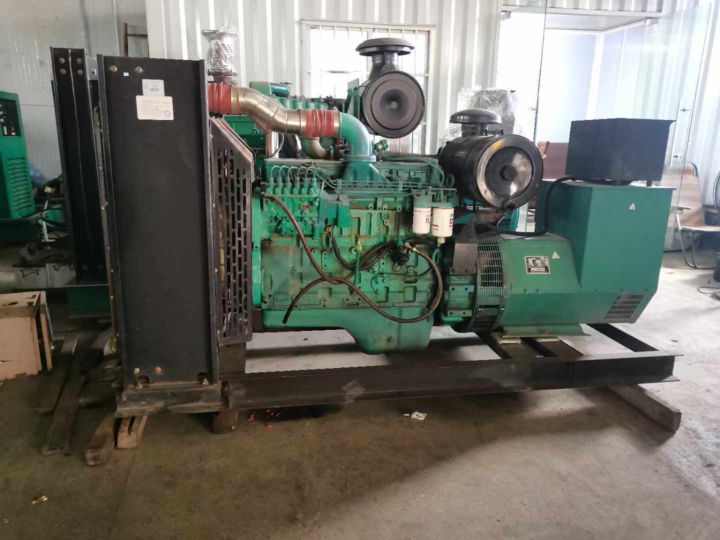 息烽发电机租赁如何确定电缆的承载电流是否在安全范围内？