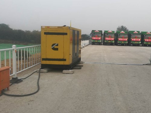 息烽电力系统的稳定性和设备兼容性如何影响发电机组的频率规格？