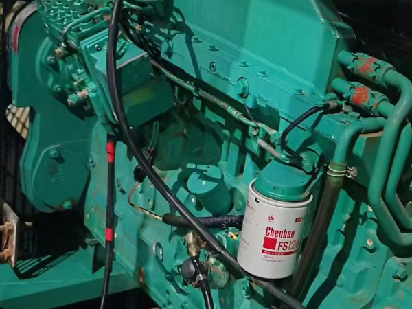 息烽如何确定新的发电机组控制系统是否与原系统兼容？