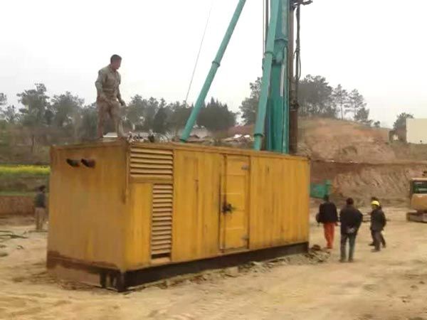 息烽如何判断水冷式机油散热器密封件是否需要更换?